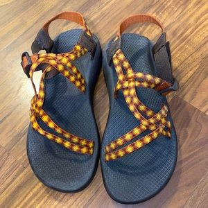 Women’s Chacos Size 11